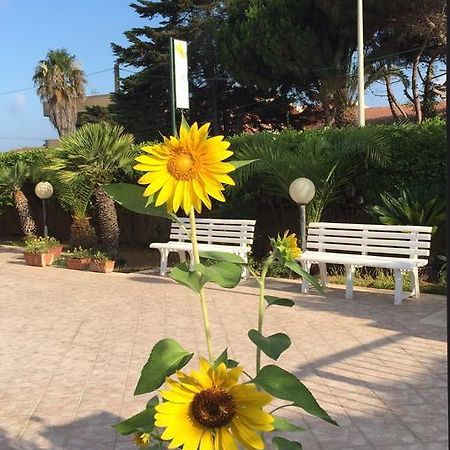 B&B Fiori Gialli Caucana Santa Croce Camerina Buitenkant foto